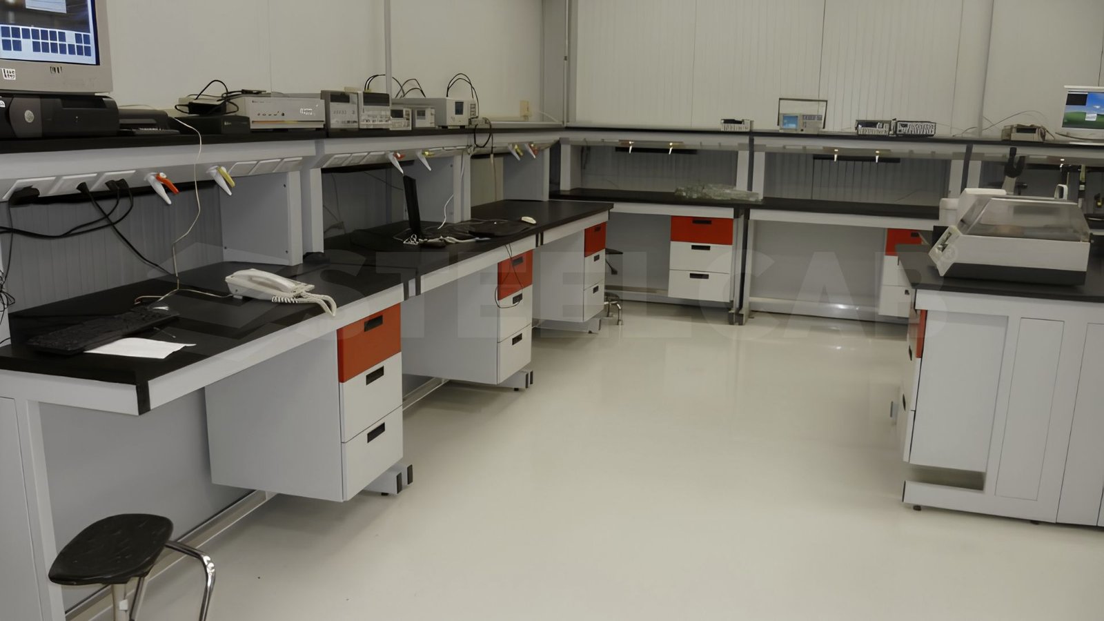 mesa estructural con repisa