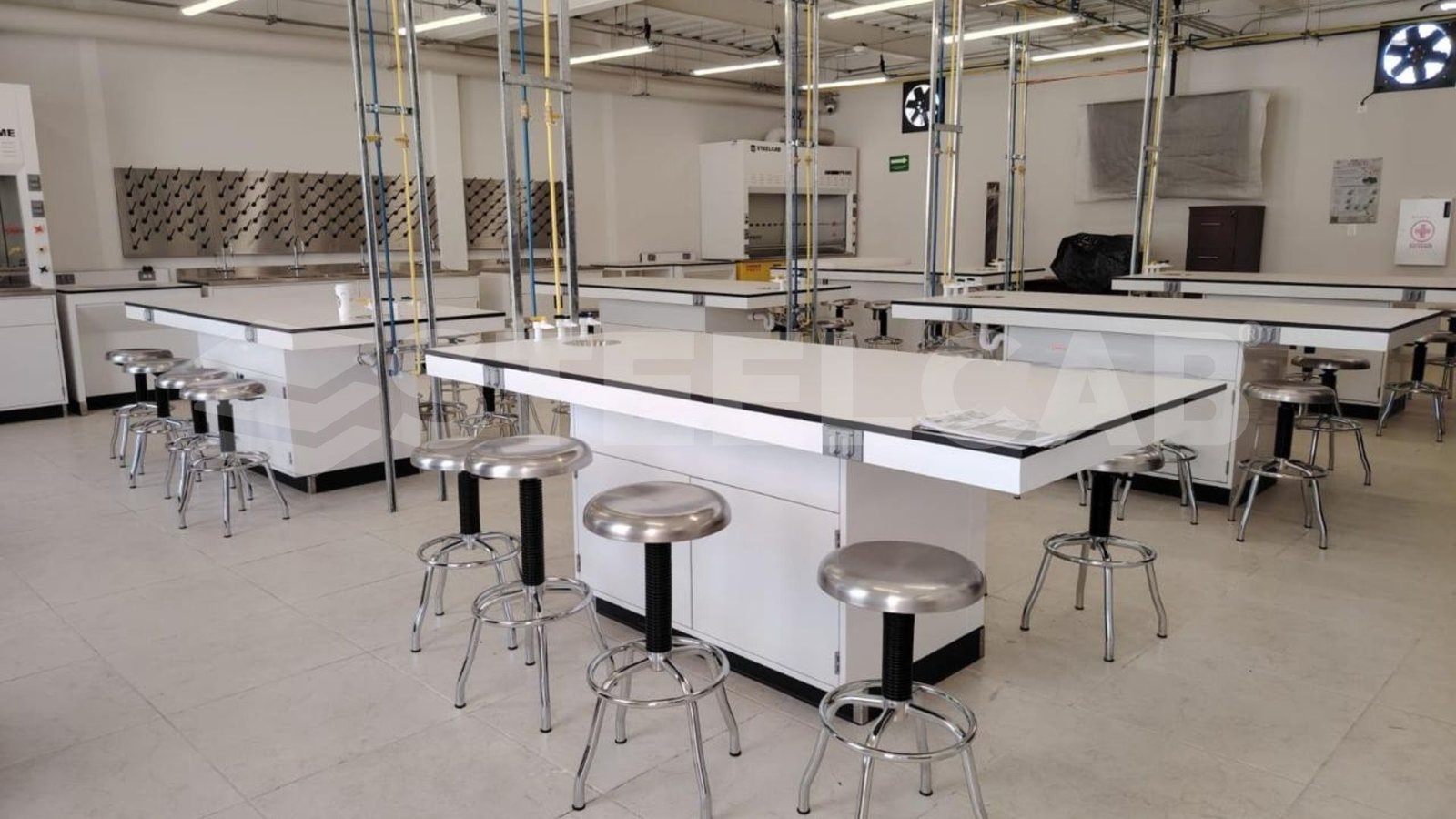 Laboratorio escolar servicios externos